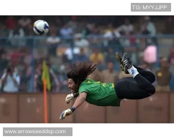 足球明星经典招牌动作进球瞬间回顾与解析